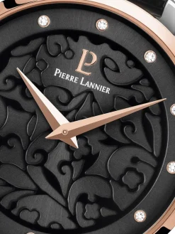 Montre femme Pierre Lannier bracelet milanais noir cadran motif fleuri noir